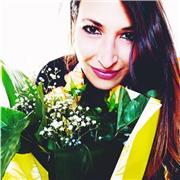 Ragazza laureata in lingue e letterature straniere impartisce ripetizioni in materie umanistiche o in lingua inglese. 
Disponibile anche come supporto compiti scolastici o preparazione tesi o esami universitari